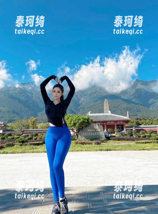 120斤的小王同学 微密圈 - 120斤的小王同学最新图包,朋克姐姐的画面让我忽然想试试这种风格!