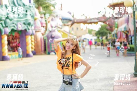 AISS爱丝(黄金版) - 小心，亚美依逛街时候的写真会让你想买买买！