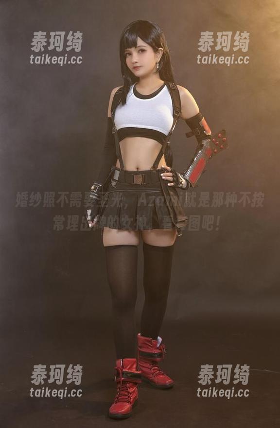 婚纱照不需要圣光，Azami就是那种不按常理出牌的女神，看套图吧！