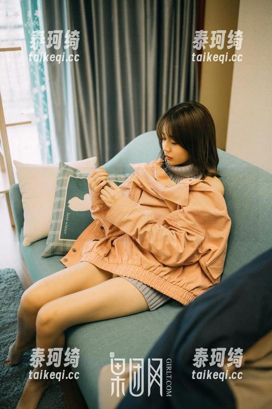 GIRLT果团网-张小喵 GIRLT果团网 - 张小喵:在办公室中盘点的美图资源,最让人心痒的“公事”有了新定义。