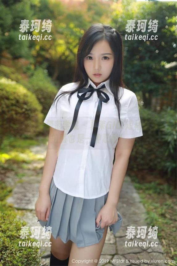 MFStar模范学院 - 夏茉GIGI短裙合集：拍照也是一种忍耐！