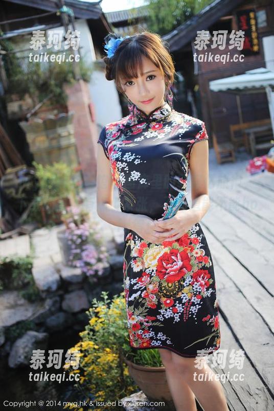 MyGirl美媛馆-叶籽亿 MyGirl美媛馆 - 图库里的叶籽亿旗袍,下载的时候有点小紧张,不知道能不能hold得住