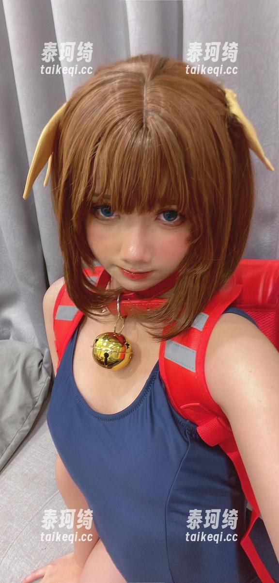 勇敢穿上棉袜的PoppaChan，她的写真套图让我想说，这真是冬季里的一股清流。
