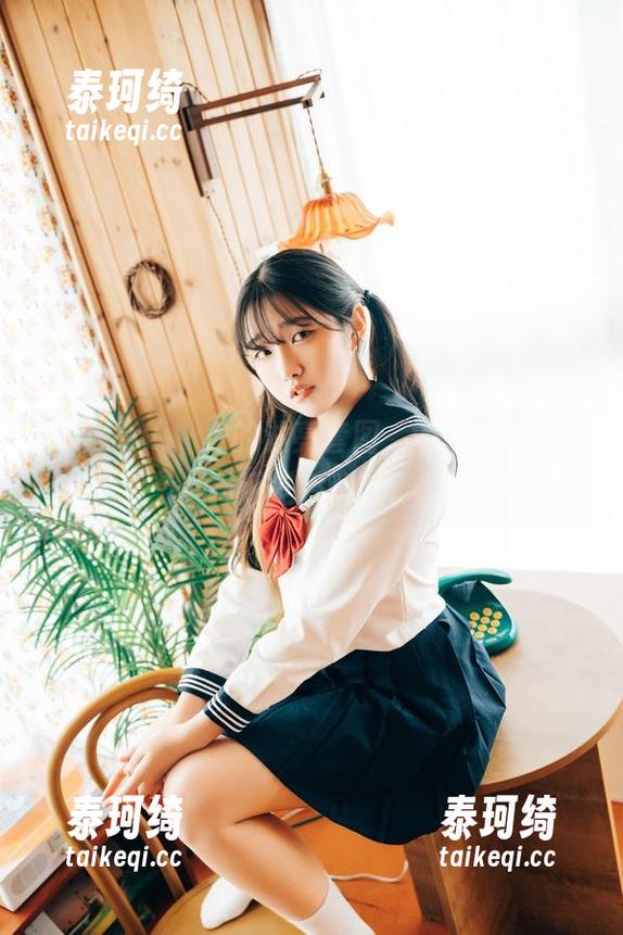 Sonson(손손)的油亮套图，不知道是秀身材还是秀科技。