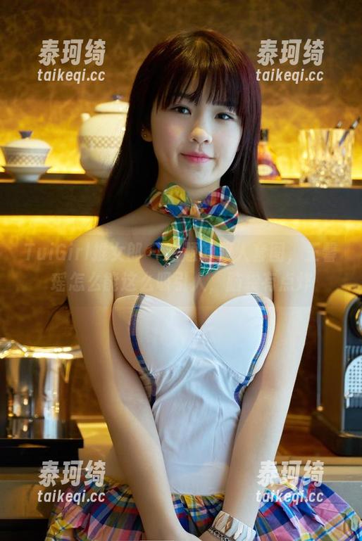 TuiGirl推女郎 - 跑题的双人套图，王馨瑶怎么能这么吸引人，脑袋有点炸