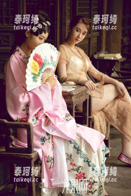 UGirls尤果网 - 李颜儿的清纯写真，图包里藏着多少“天真”？