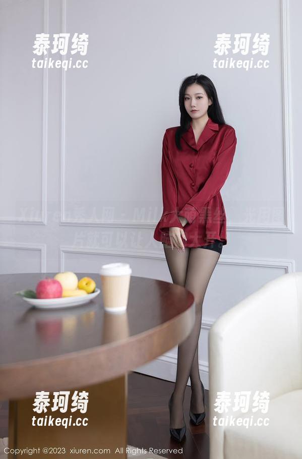 Xiuren秀人网 - Milk大萌黑丝，光用图片就可以让人脑洞大开。