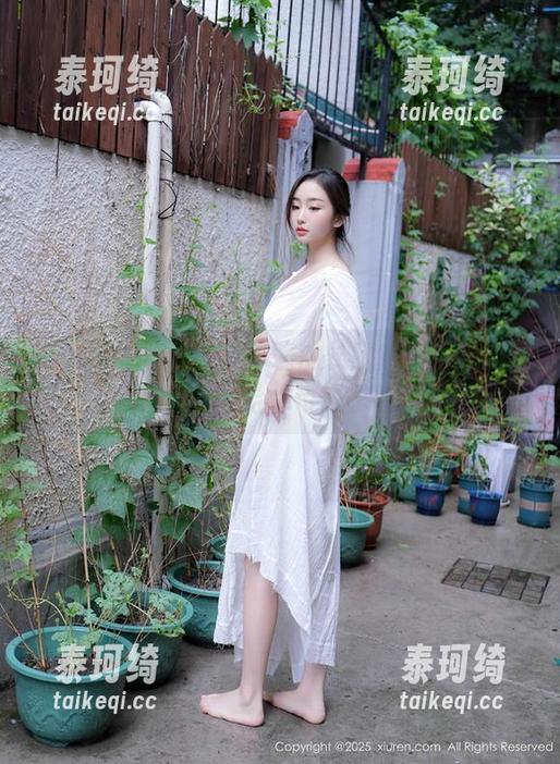 Xiuren秀人网-UU酱 Xiuren秀人网 - UU酱的长腿定制:想要独特色彩?我给你带来了图片!