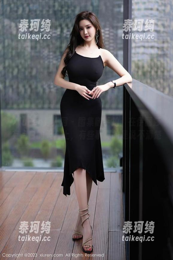 Xiuren秀人网 - 图集随手拍：在伊丽莎有点白的天台上，有些事真的是说不清楚