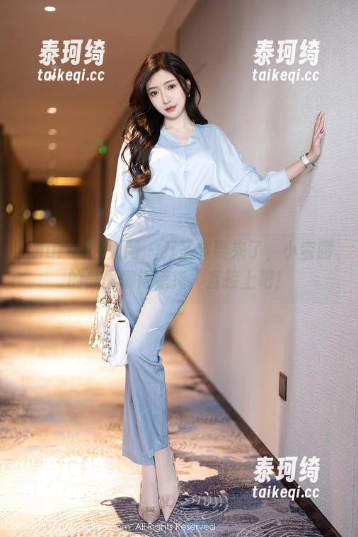 Xiuren秀人网-小蛮腰 Xiuren秀人网 - 万圣节要来了,小蛮腰的美图懒得遮掩,直接上吧!
