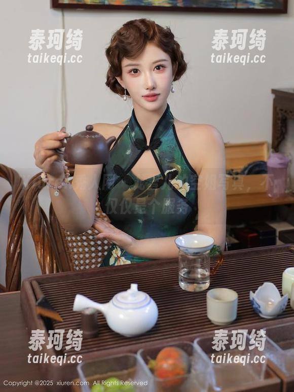 Xiuren秀人网-龙雪儿 Xiuren秀人网 - 龙雪儿的空姐写真,不仅仅是个服务