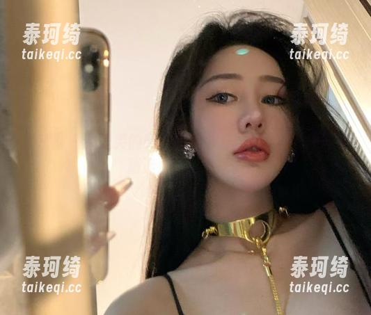 微密圈 - 不爱笑的赛琳的蓝色蕾丝包臀裙：原图与精选，让我看呆了