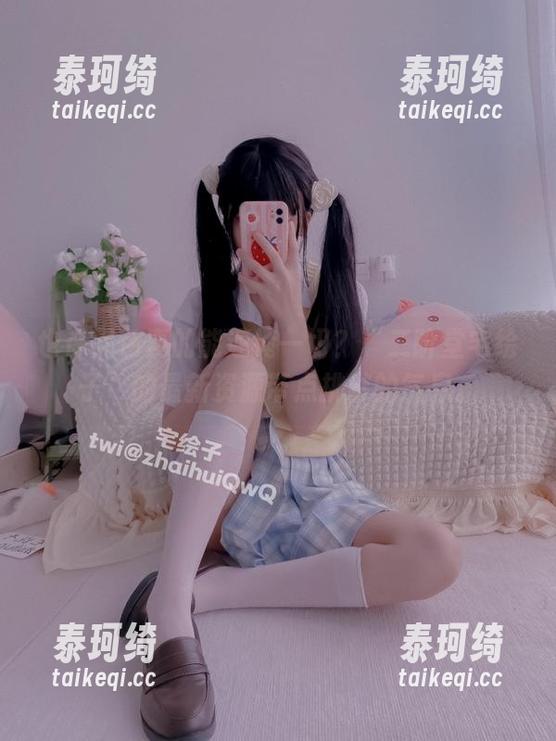 也许黑色真的能遮掩一切？“二阶堂宅绘子”的最新资源带点挑衅的气息。