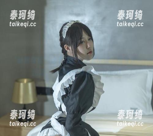 ‘制服黑丝’这个搭配我原本不懂，但今汐一出场，一切都变得很magical