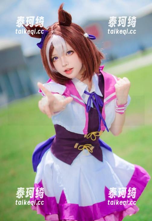 六二二同学w的日常cos，今日装扮好奇怪，但就是这么好玩儿！