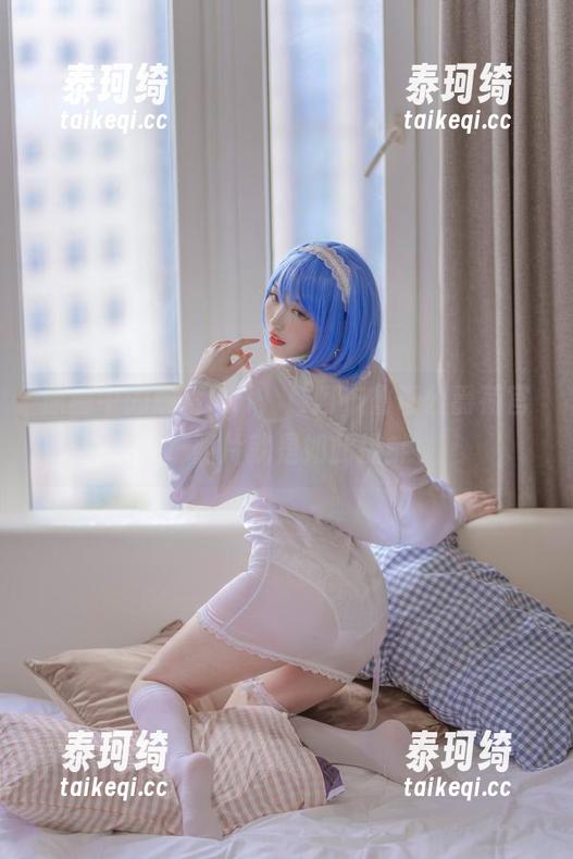 刺青Poi 原图中的刺青Poi,‘阿布鲁奇公爵荷官’照片就是如此挑衅