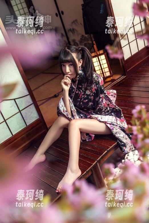 头条女神-郭忆然 头条女神 - 郭忆然的最新图片,粉色也能这么高级,不点赞真的会被拉黑?