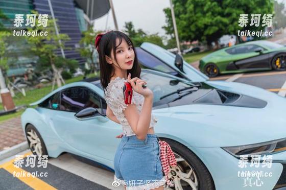 进击的妍子坚不可摧：圣诞节写真图包全都给你最赤裸的想象