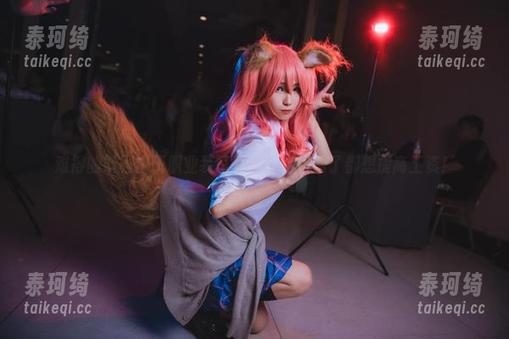 难得的妖君白研职业装写真，连老板看了都想提高工资！