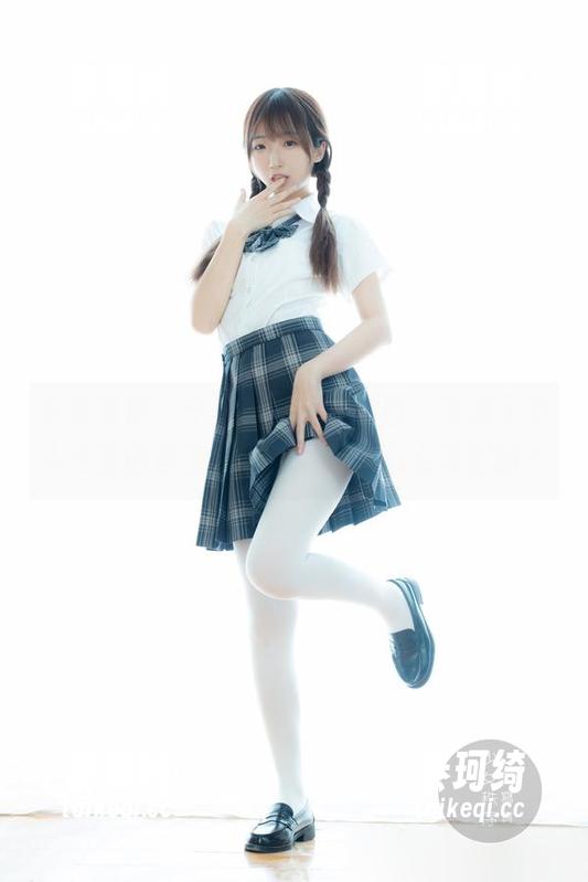少女秩序-千澄 少女秩序 - 千澄的职业装原图,充满了令人羡慕的自信,想问问她是怎么做到的?