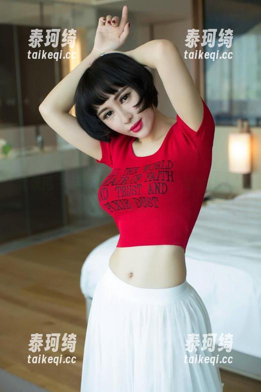 尤果网 - 何嘉颖的摄影资源，妹妹让人越看越想撩。