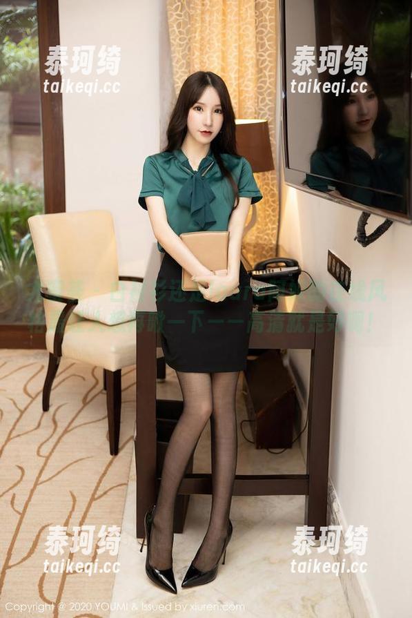 尤蜜荟-laura阿姣 尤蜜荟 - 白衬衫还是laura阿姣的在线风格最让人想再瞅一下——高清就是好啊!