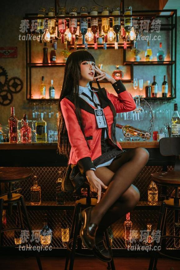 希希_啾 看一下这可爱的写真集,希希_啾好像把童话里的公主拉了过来,脸红什么的。