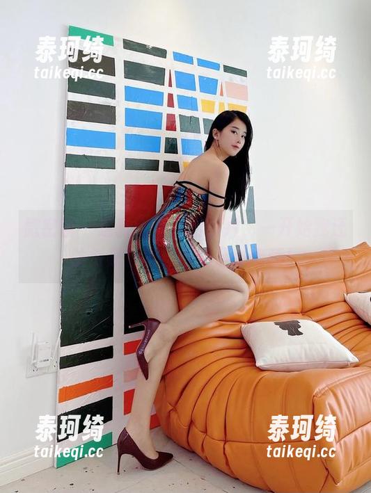 张老师 微密圈 - 这张比基尼的图片,一开始我还以为是特效,结果是张老师!