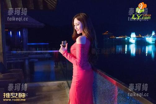 推女神-王婉悠 推女神 - 免费领朱果饱满的足部美:看王婉悠如何轻松驾驭。