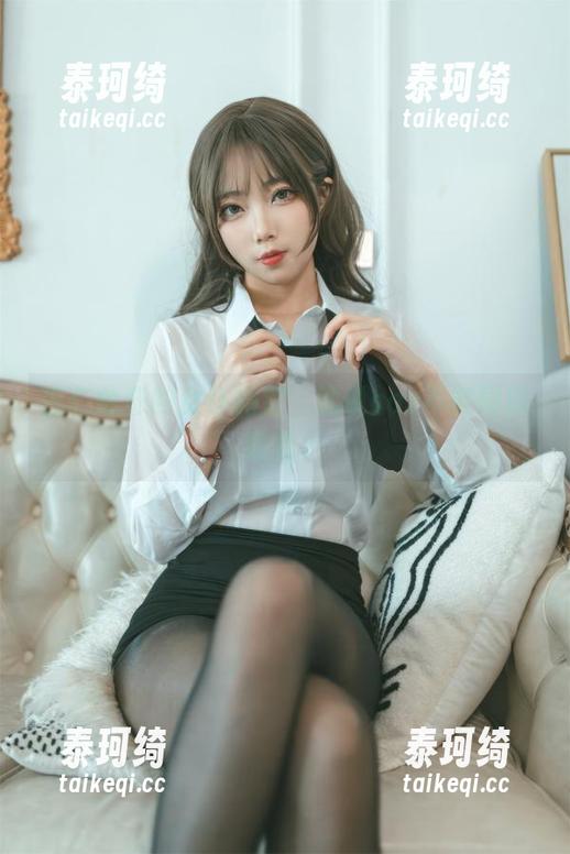 杏仁曲奇 杏仁曲奇的女仆约定,谁说cos不能同时吃货?
