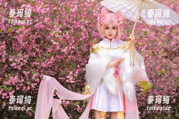 想看桃暖酱她如何与台球亲密接触？收藏这份精选图库吧！
