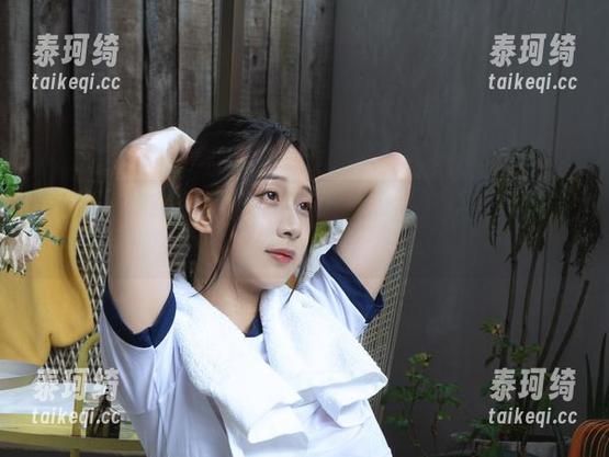 每次翻看浅安安的午后写真，都是在追逐那无处不在的资源感。