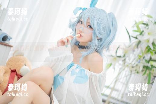 最新图片！狐萝卜呦展现的旗袍・乐逍遥，轻松到不知道说什么～