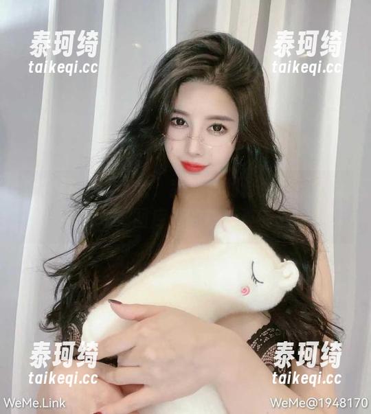 猪小七 微密圈 - 猪小七,我对你的修女照感到无言以对,图库里的精选真有戏。