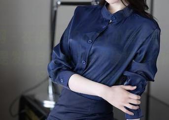 秀人网 - 在徐莉芝Booty的黑丝写真里，是不是发现自己也适合做硬派丝袜模特？好吧，泡面加油！