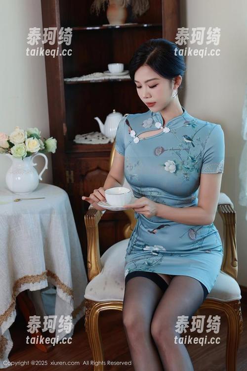 秀人网-晓茜sunny 秀人网 - 在线遇见晓茜sunny和她的皮衣,高清的细节让我觉得自己也是个追梦人。