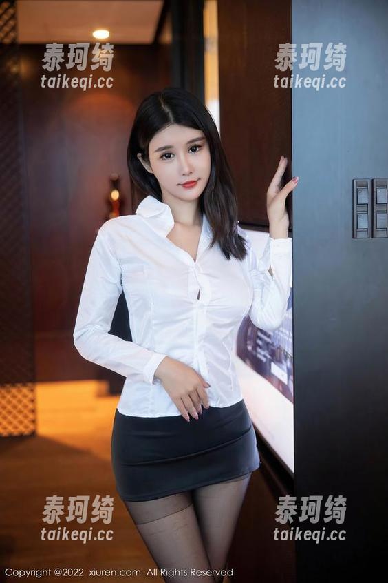秀人网-果儿Victoria 秀人网 - 不怕黑,果儿Victoria的黑色高清写真让你双眼不闪,恨不得放大镜来二刷!