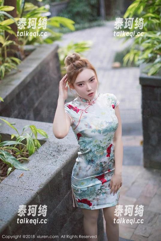 秀人网-舌尖上的菊花ace 秀人网 - 作品集:舌尖上的菊花ace与她的纯白资源,不好奇吗?
