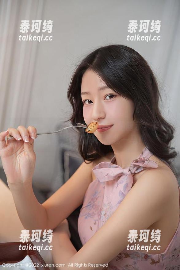 秀人网-萝莉悠悠酱 秀人网 - 这是学妹的美图还是暗示?萝莉悠悠酱,你别闹,放我一马!