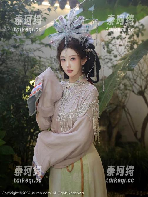 秀人网-西希白兔 秀人网 - 在线浏览西希白兔的秘书风格,真的太值得了!