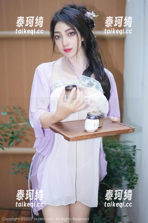 秀人网-贾诗晗 秀人网 - 贾诗晗的自拍大赛:高清升级,你准备好下载了吗?