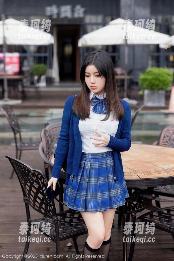 秀人网 - 看看邹晶晶女王的高清学妹图集，目光不自觉就被吸引，有点小迷失的感觉呀。