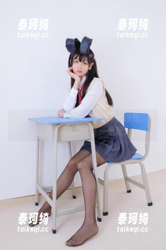 稚乖画册 - 下载这一版初音少女图包，赤西夜夜又给我撒了一把糖。