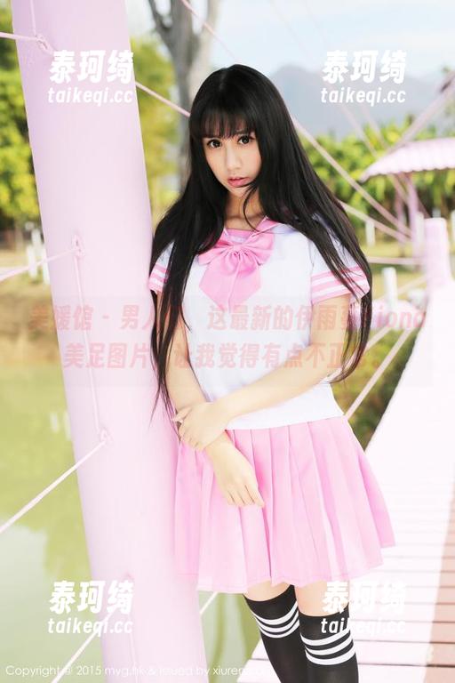 美媛馆-伊雨蔓Fiona 美媛馆 - 男人们,这最新的伊雨蔓Fiona美足图片,让我觉得有点不正常。