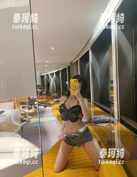 微密圈 - 黑色浴室的葛征，带你进入美图分享的“黑暗面”！