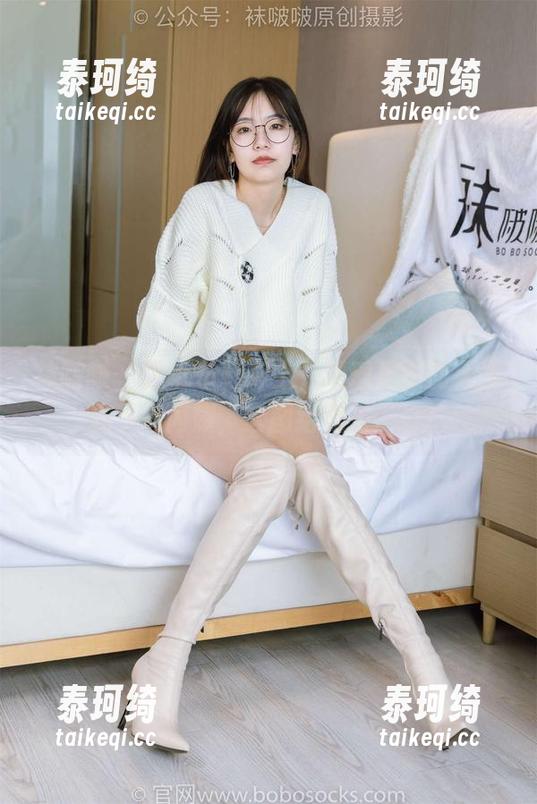 袜啵啵 - 这帆布鞋穿上，瑶瑶居然比无圣光下还闪耀，套图给我来一打！