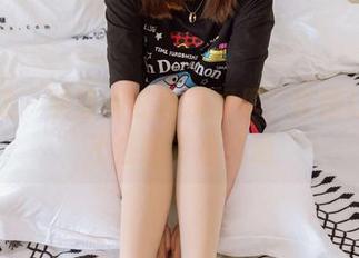 袜啵啵 - 甜甜圈在体操服里，套图让人忍不住想多看几遍