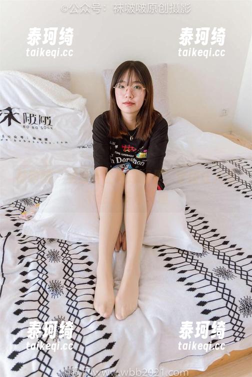 袜啵啵 - 甜甜圈在体操服里，套图让人忍不住想多看几遍