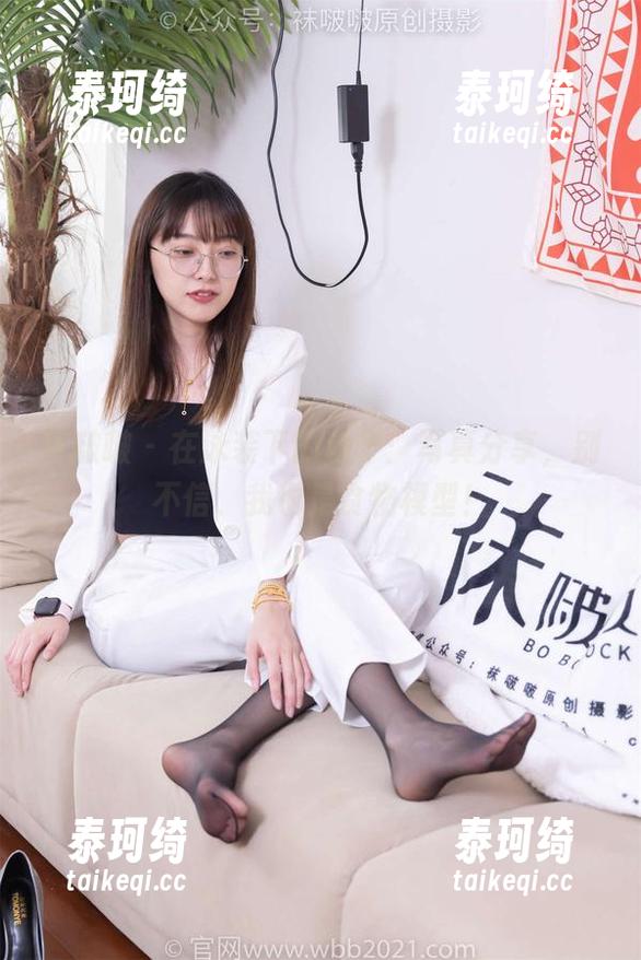 袜啵啵 - 在泳装下的稚予：写真分享，别不信，我也是食物模型！