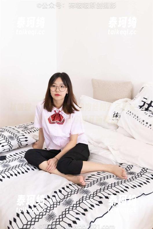 袜啵啵 - 你见过苏苏的肉丝吗？点进来，原图和图片带你打开新视野！